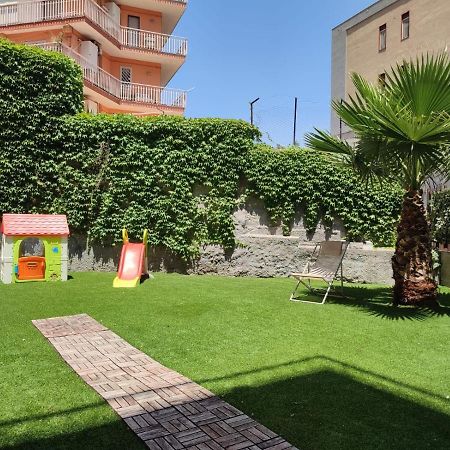 Appartamento Incantevole Con Parcheggio E Giardino Catania Exterior photo