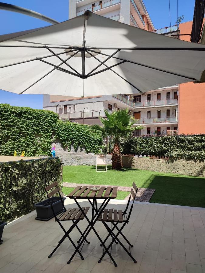 Appartamento Incantevole Con Parcheggio E Giardino Catania Exterior photo